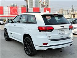 جیپ گراند شیرۆکی